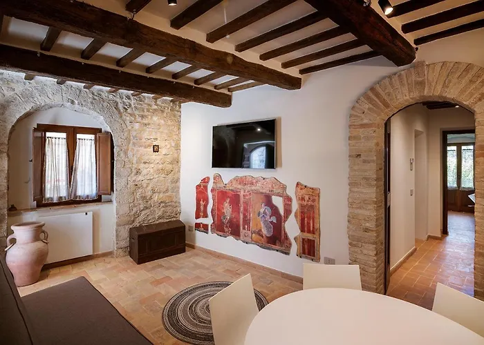 Perfetta Letizia Casa