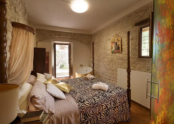 Perfetta Letizia Casa *